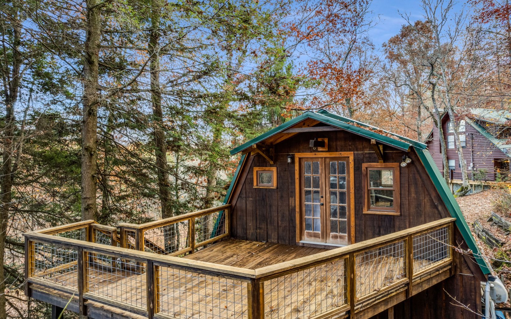 400 Creekside