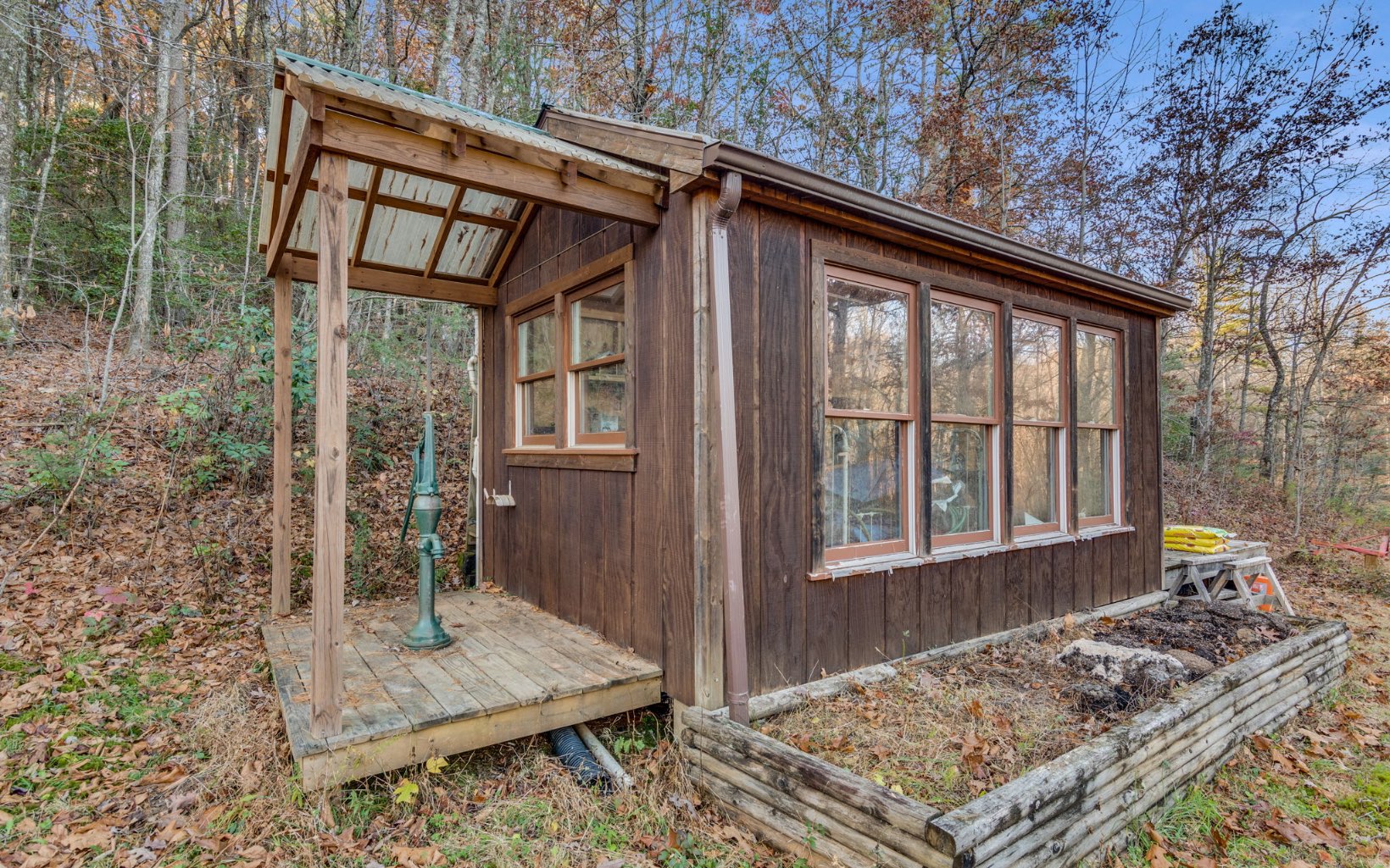 400 Creekside
