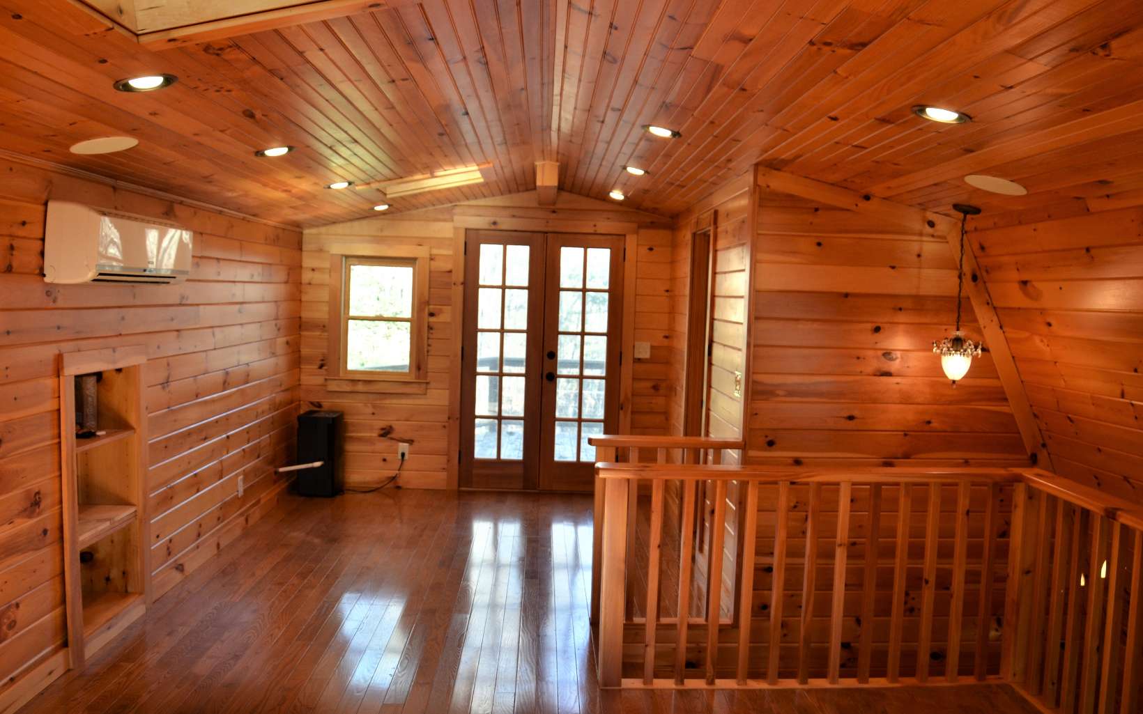 400 Creekside