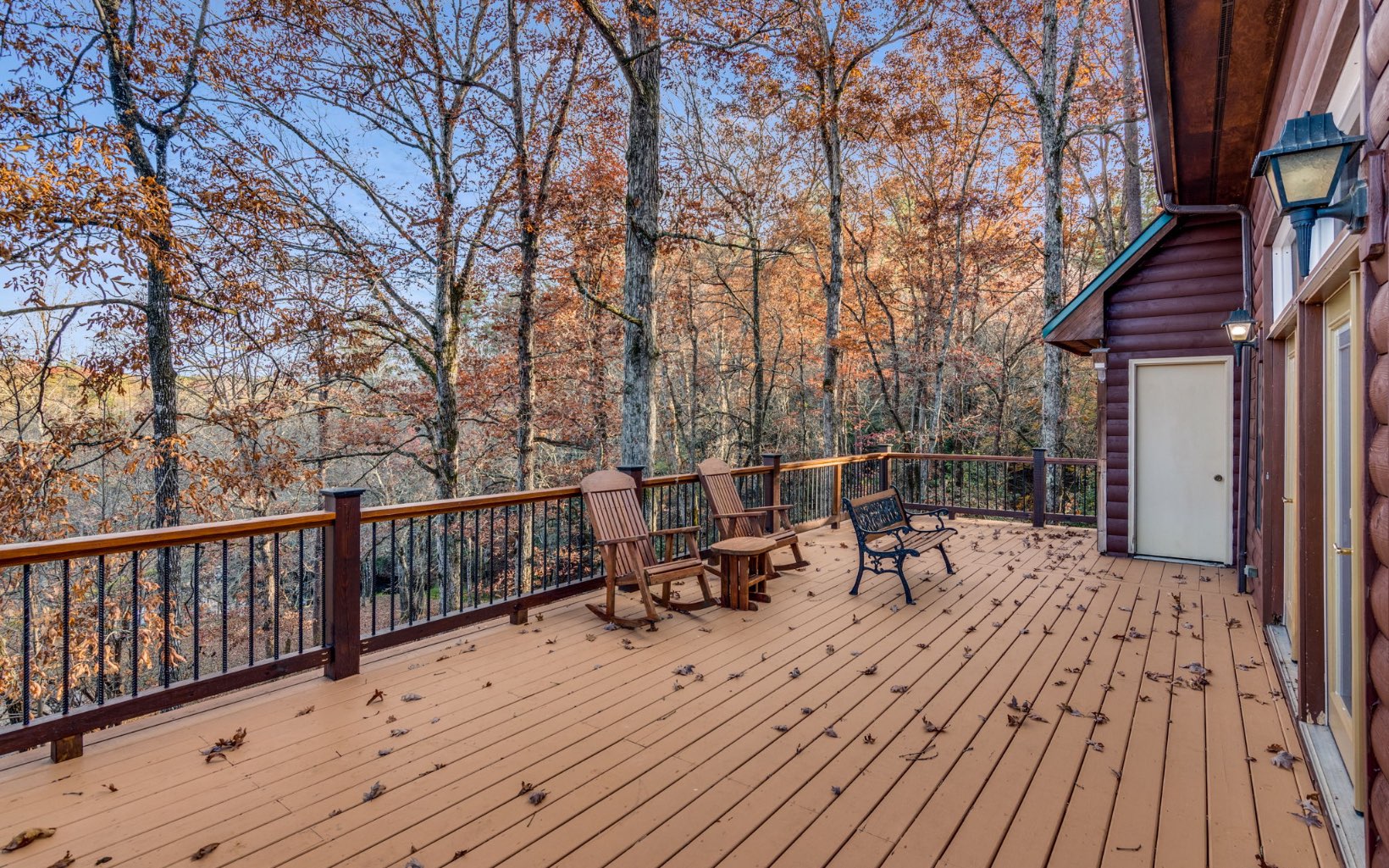 400 Creekside