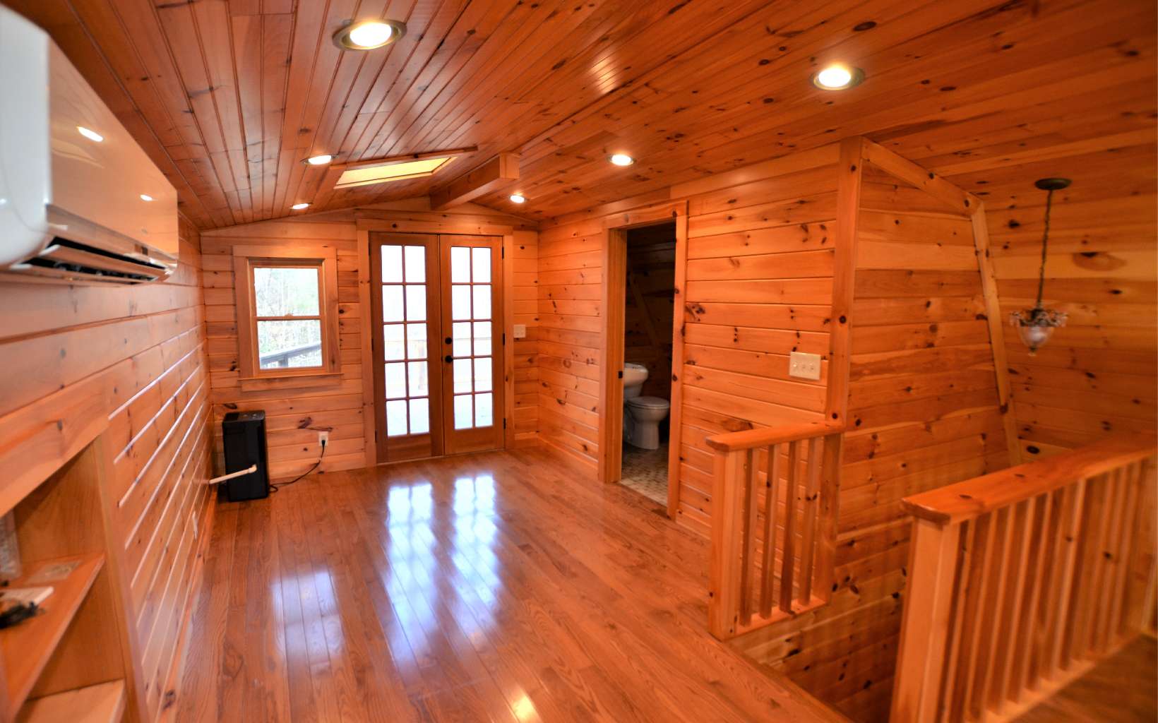 400 Creekside