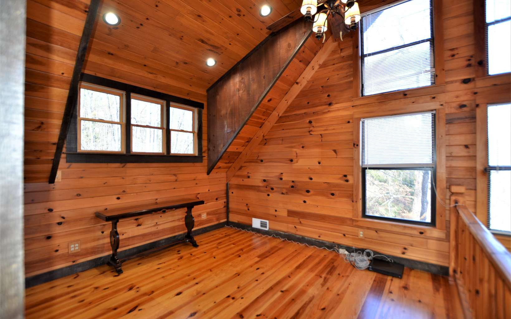 400 Creekside