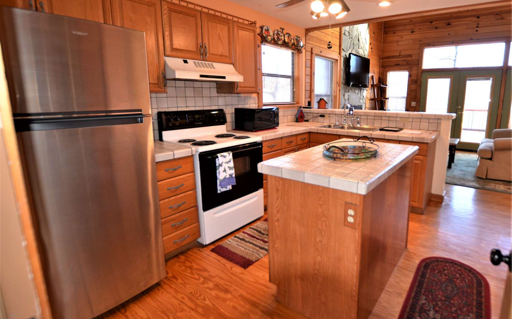 400 Creekside