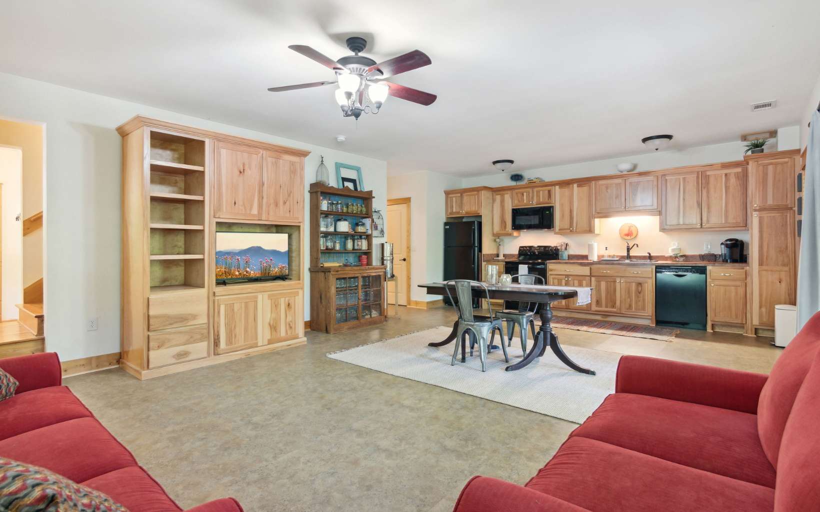 467 North Lake Drive
