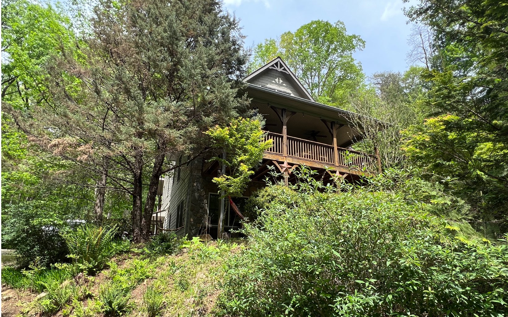 467 North Lake Drive