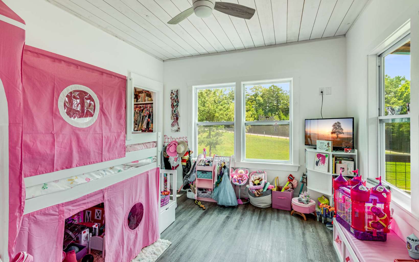 14 Malus Drive