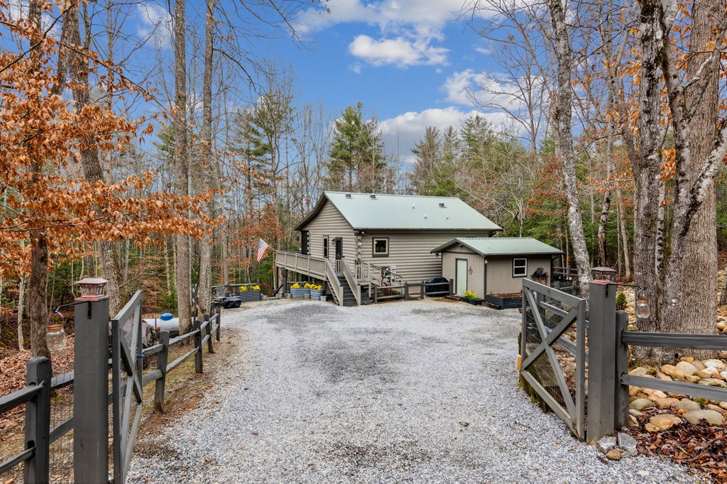 21 Bear Claw Trail