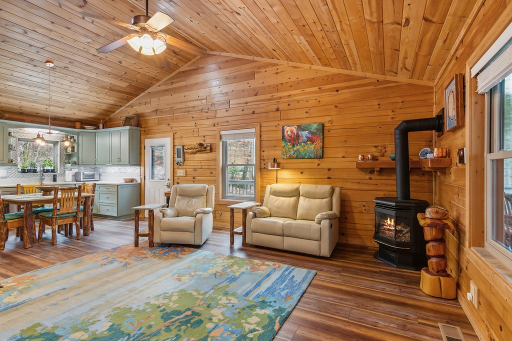 21 Bear Claw Trail