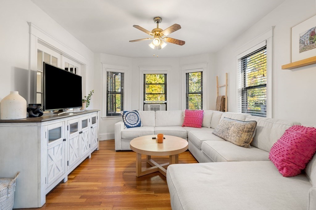 19-21 Hutchinson Street