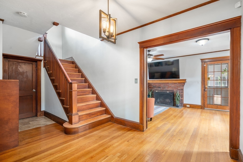 3 Holmes St