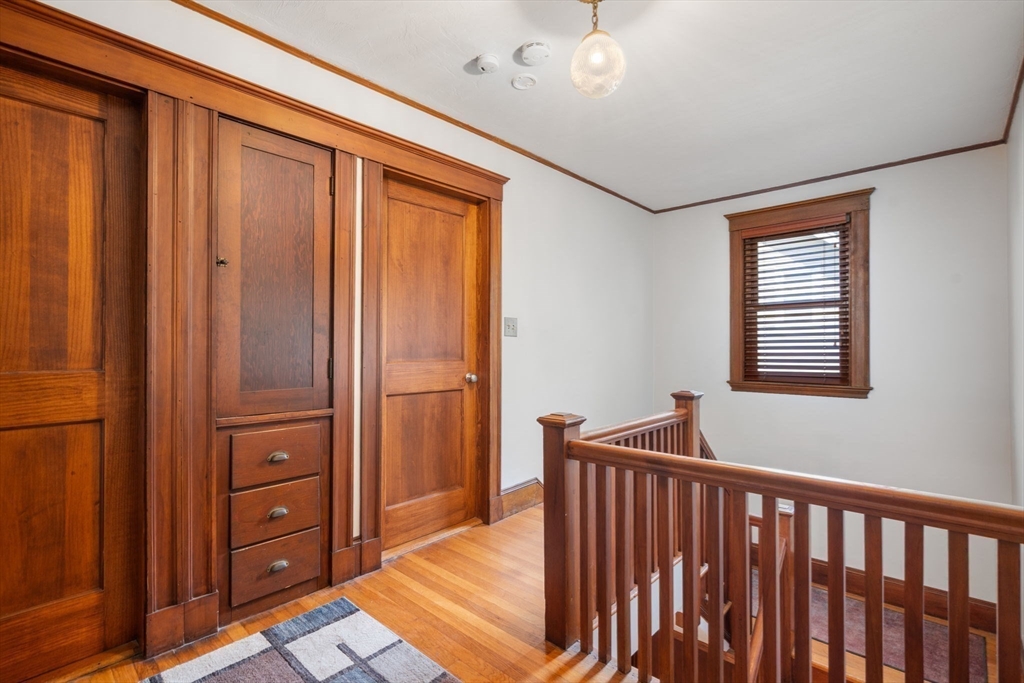 3 Holmes St
