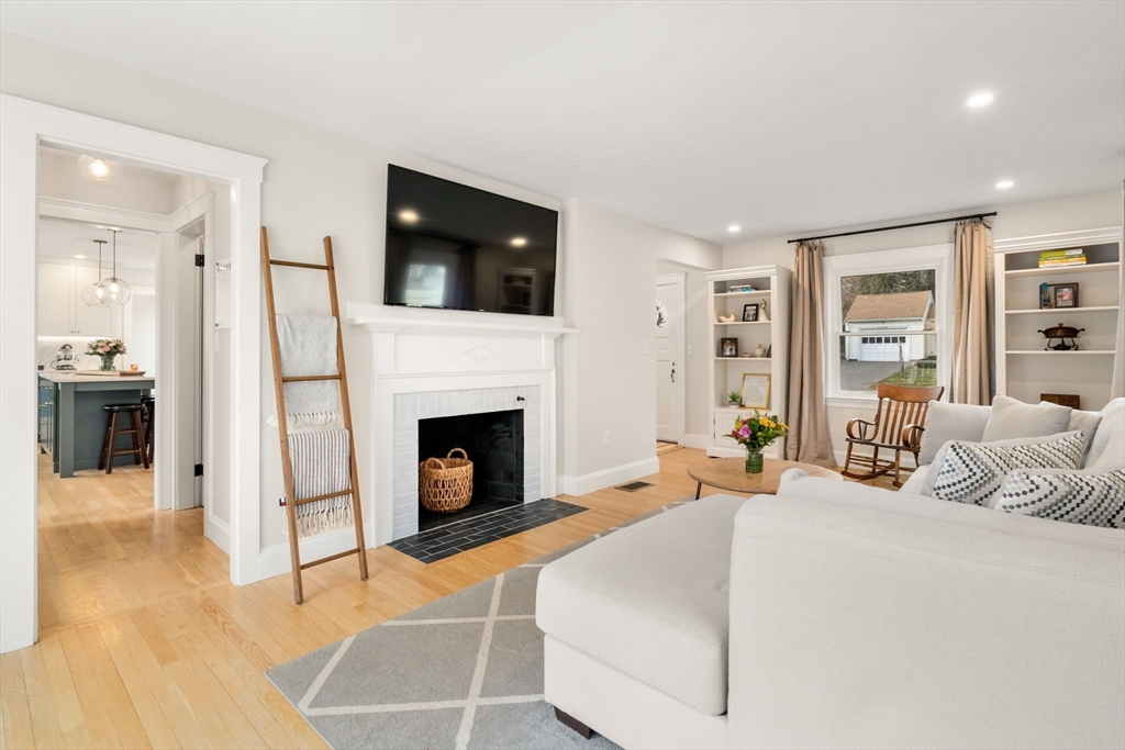 144 Academy Ave