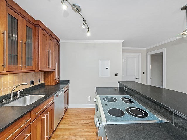 60 Longwood Ave. # 301