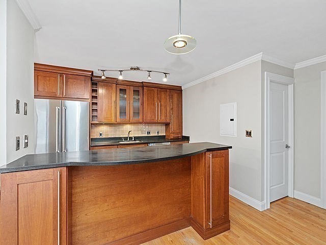 60 Longwood Ave. # 301