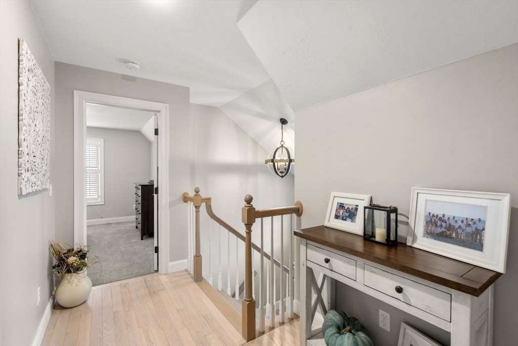 7 Bethpage Rd