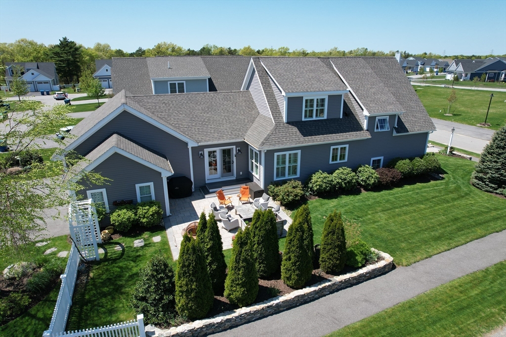 7 Bethpage Rd
