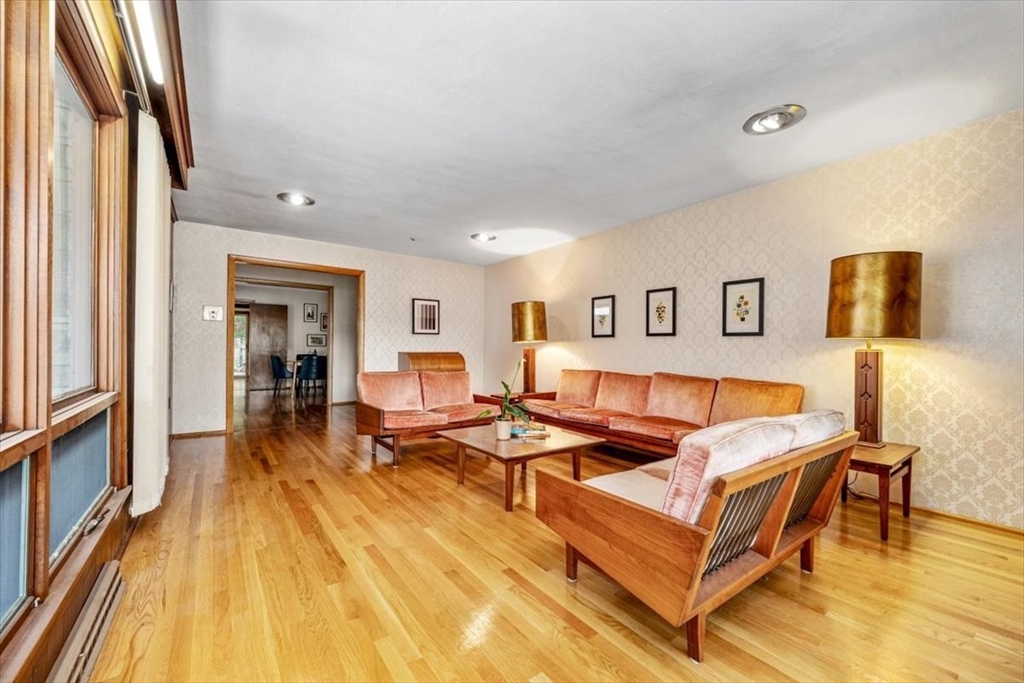 124 Mount Vernon Rd W