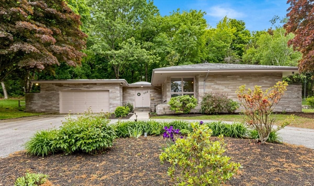 124 Mount Vernon Rd W