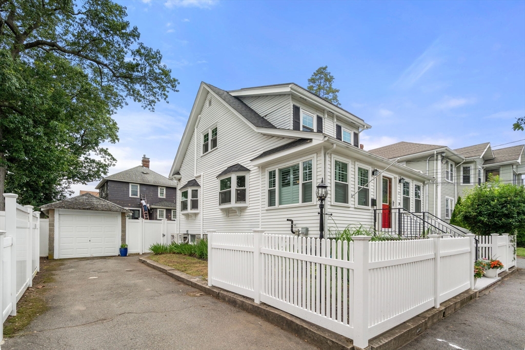 27 Revere Street
