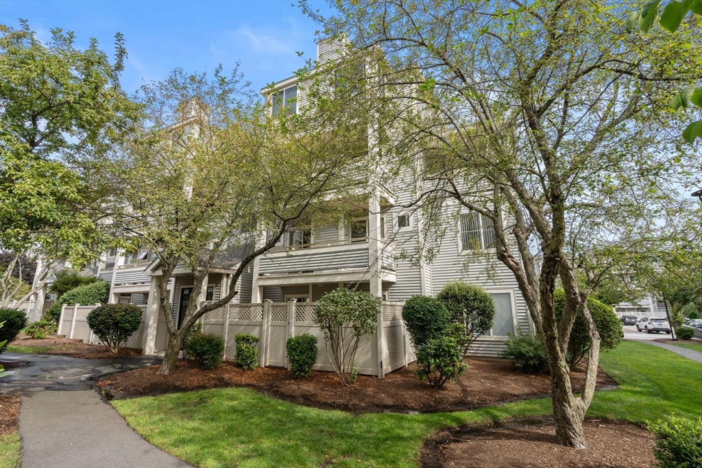 200 Falls Boulevard # F206