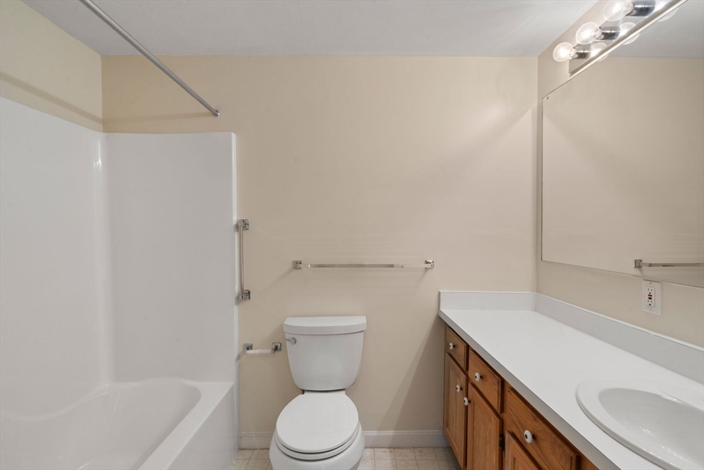 200 Falls Boulevard # F206