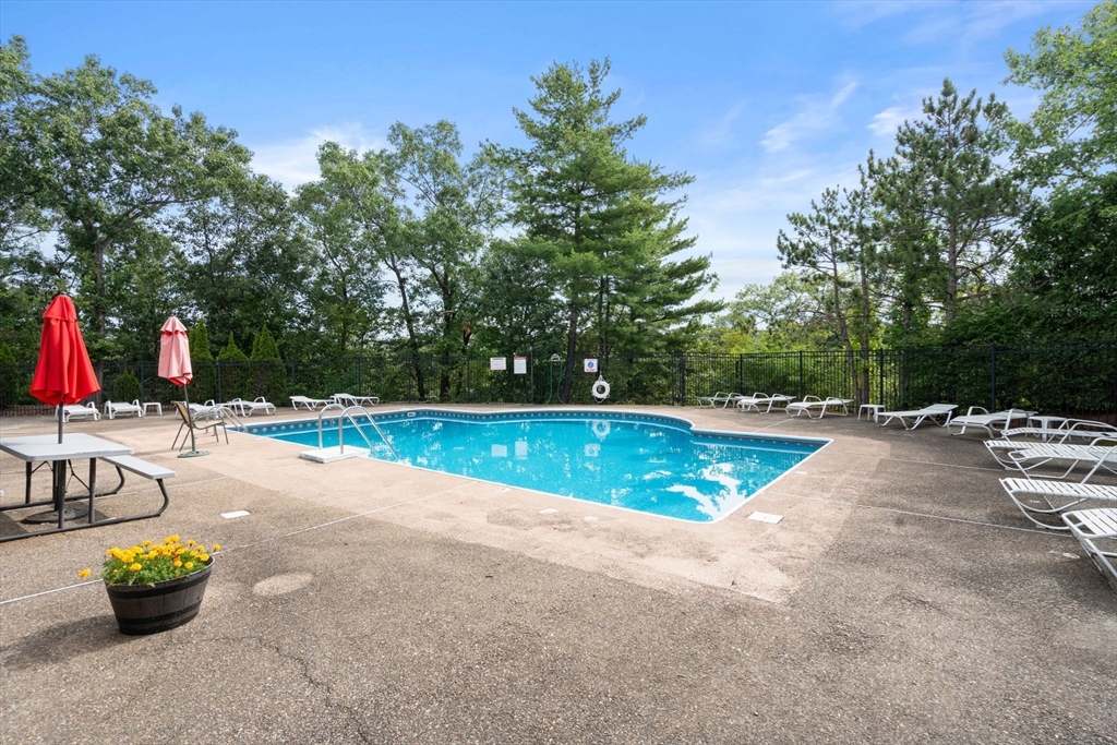 200 Falls Boulevard # F206