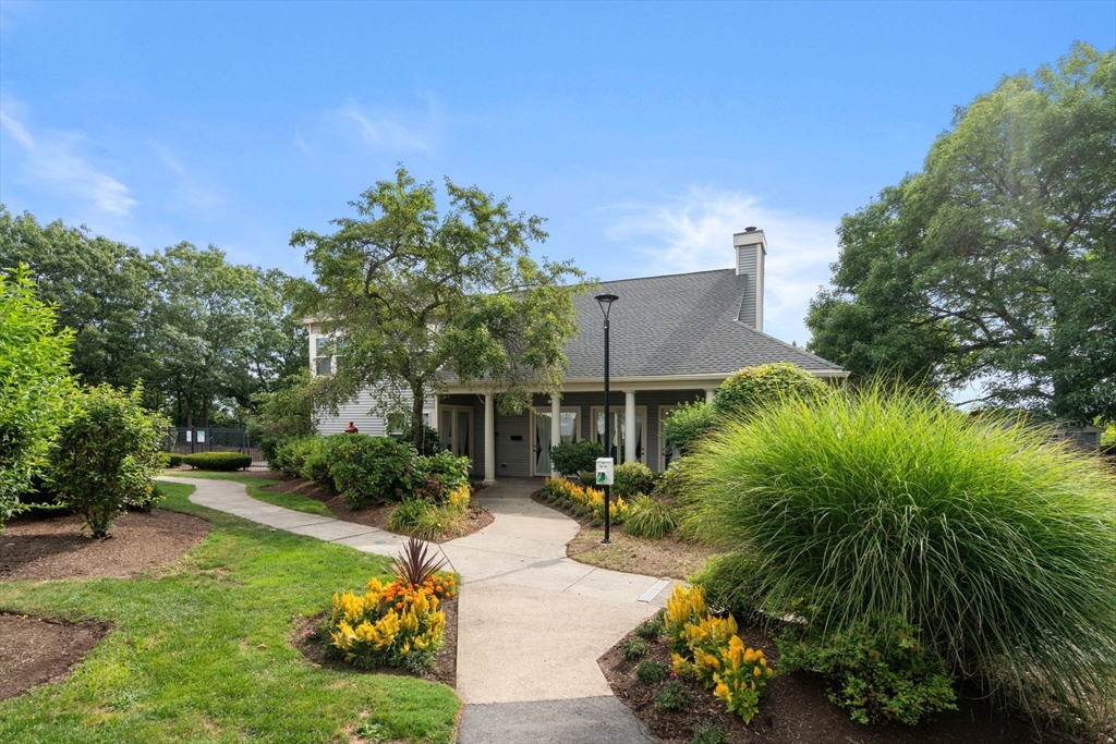 200 Falls Boulevard # F206