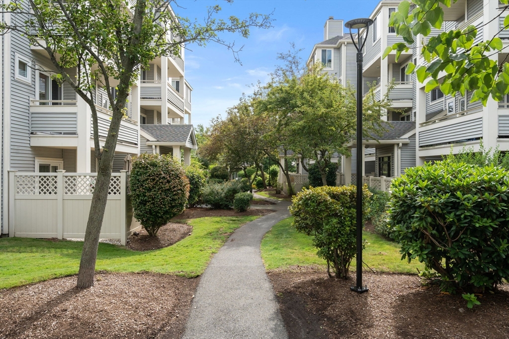 200 Falls Boulevard # F206