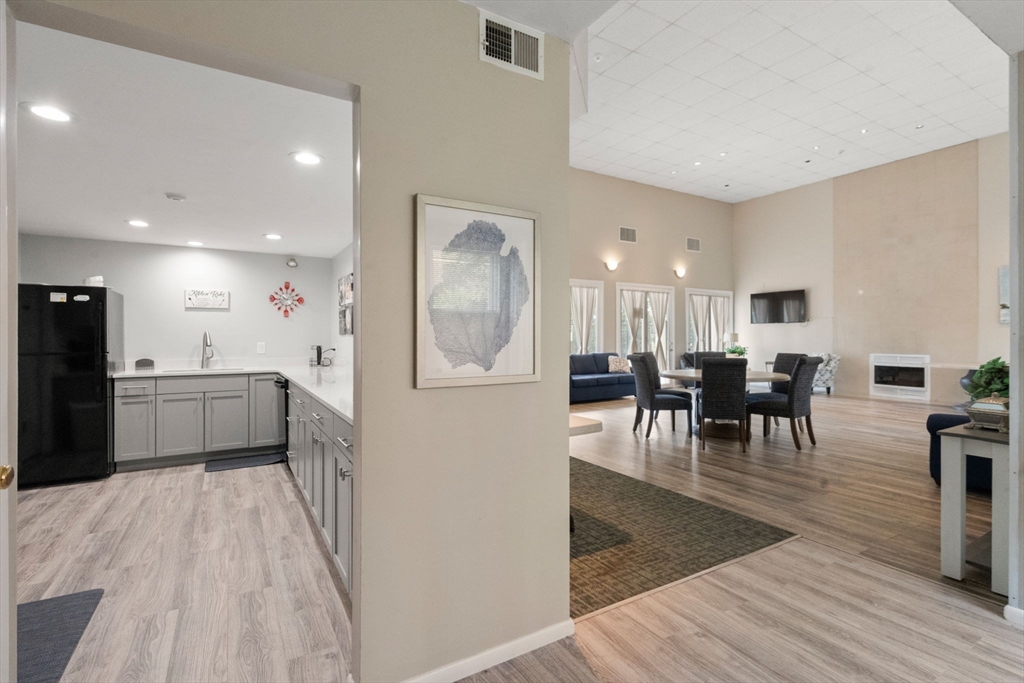 200 Falls Boulevard # F206