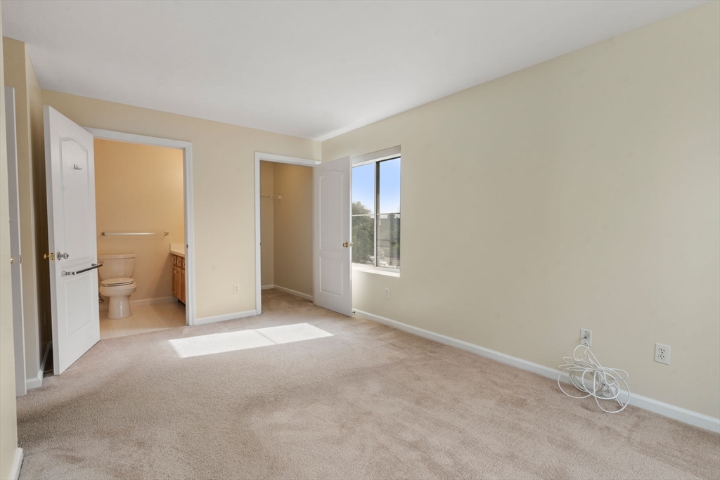 200 Falls Boulevard # F206