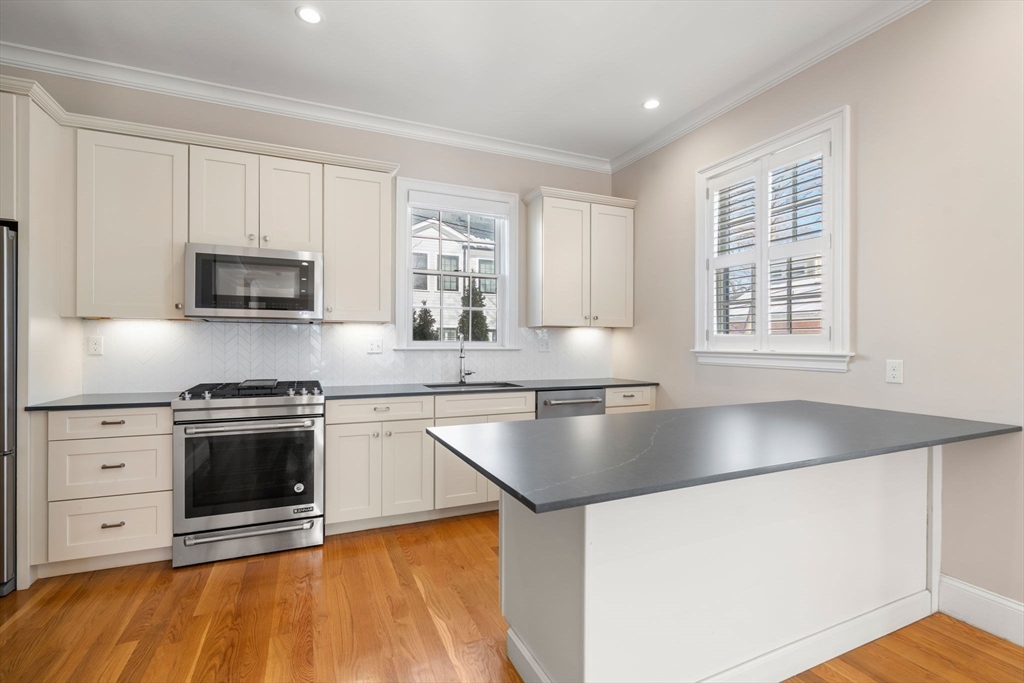 23 Chickatawbut St # 2