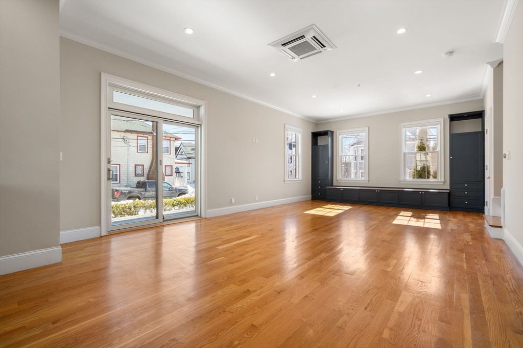 23 Chickatawbut St # 2