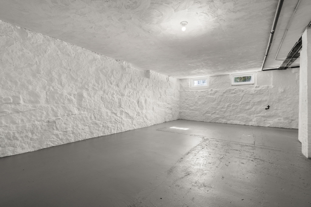 23 Chickatawbut St # 2