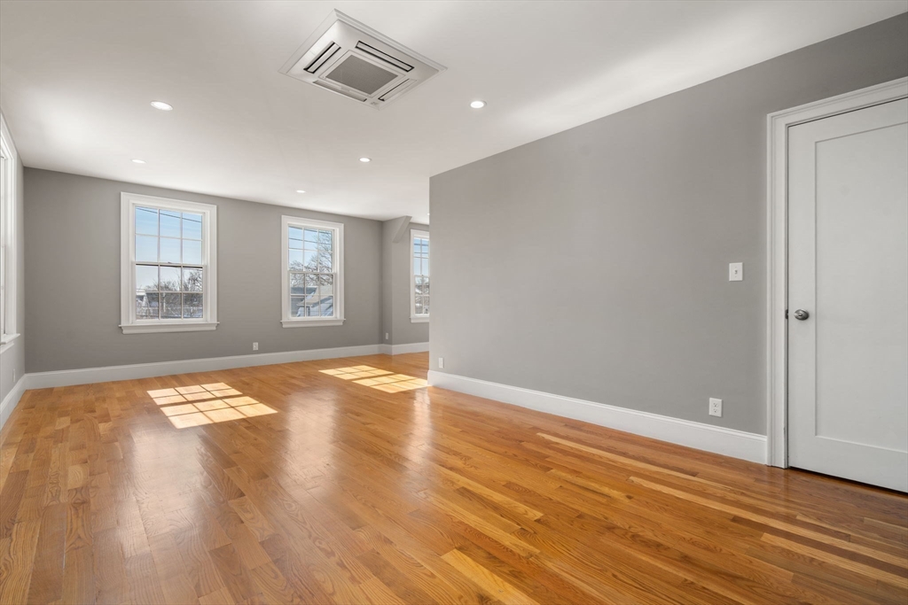 23 Chickatawbut St # 2