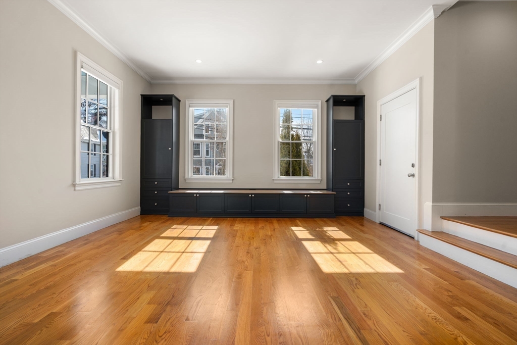 23 Chickatawbut St # 2