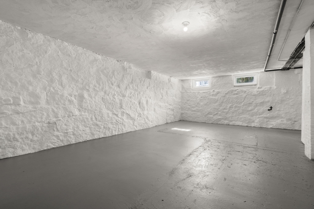 23 Chickatawbut St # 2