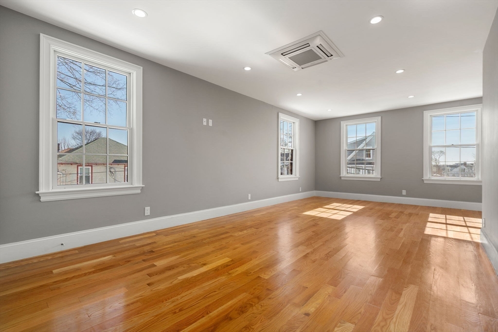 23 Chickatawbut St # 2