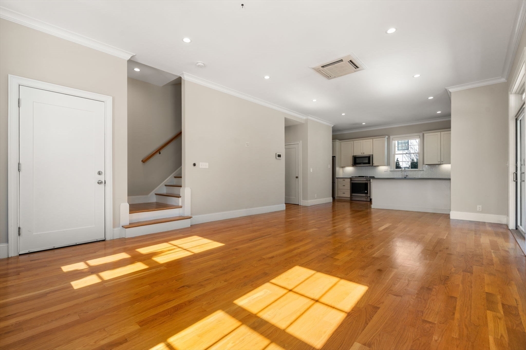 23 Chickatawbut St # 2