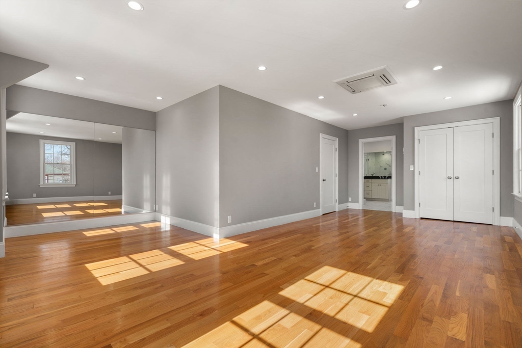 23 Chickatawbut St # 2