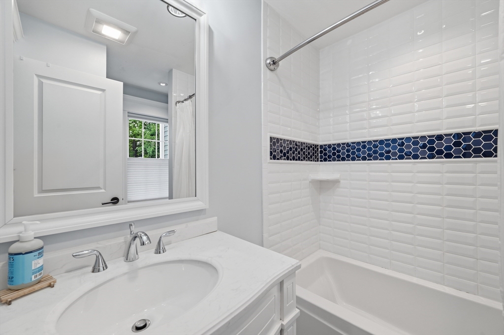 106 Bridge St # 2