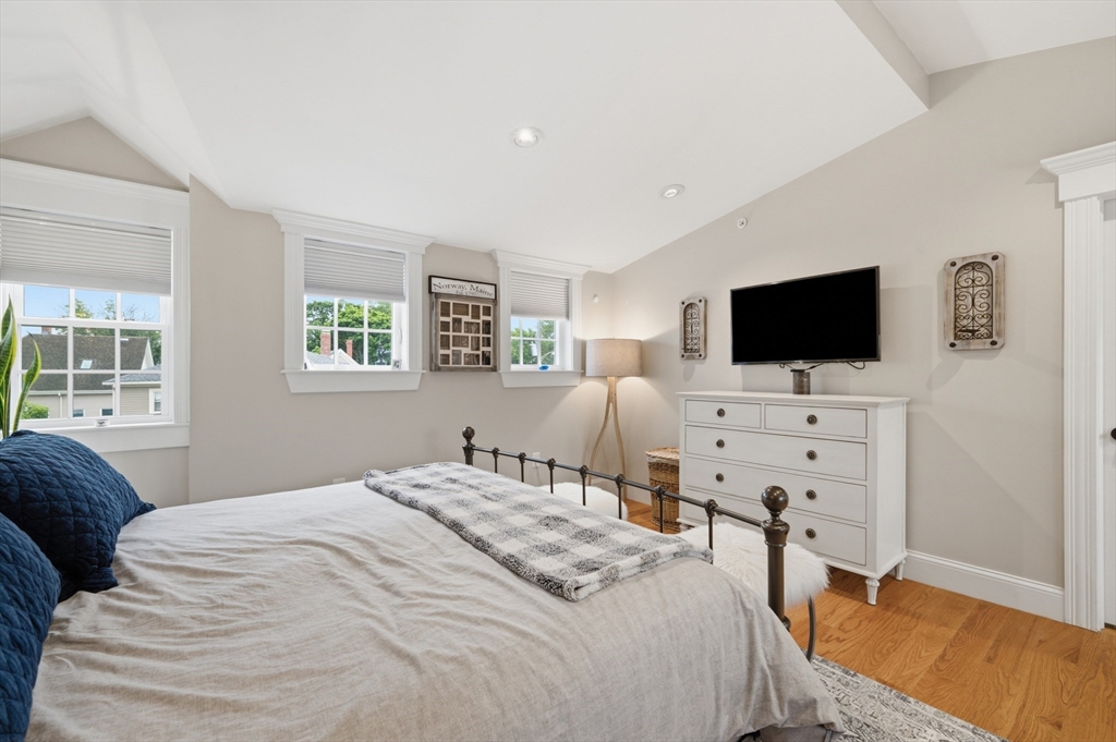 106 Bridge St # 2