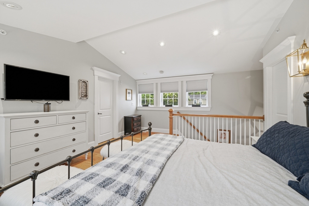 106 Bridge St # 2