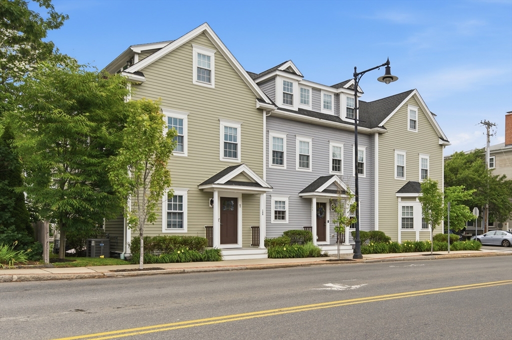 106 Bridge St # 2