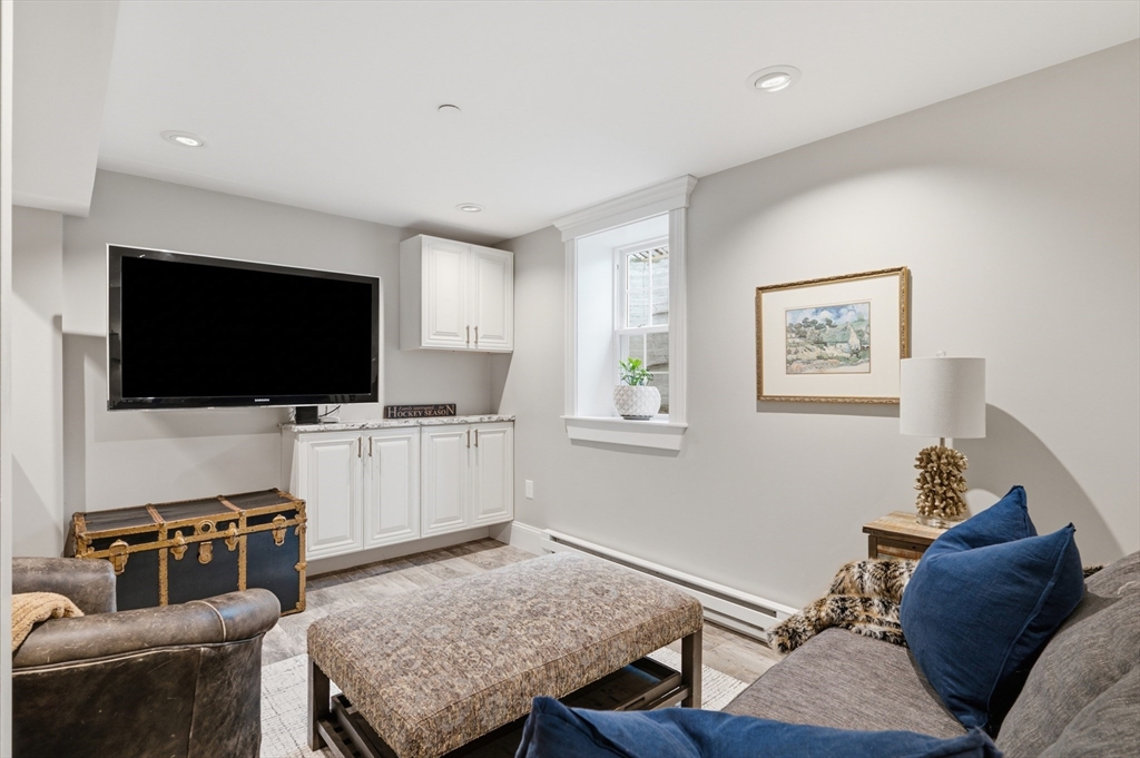 106 Bridge St # 2