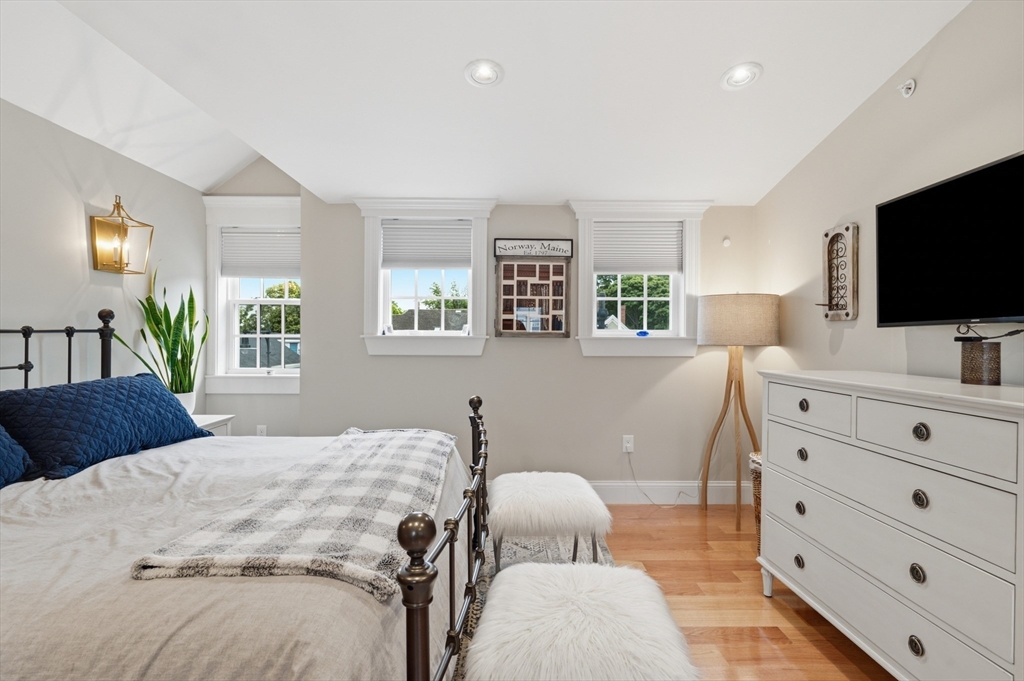 106 Bridge St # 2