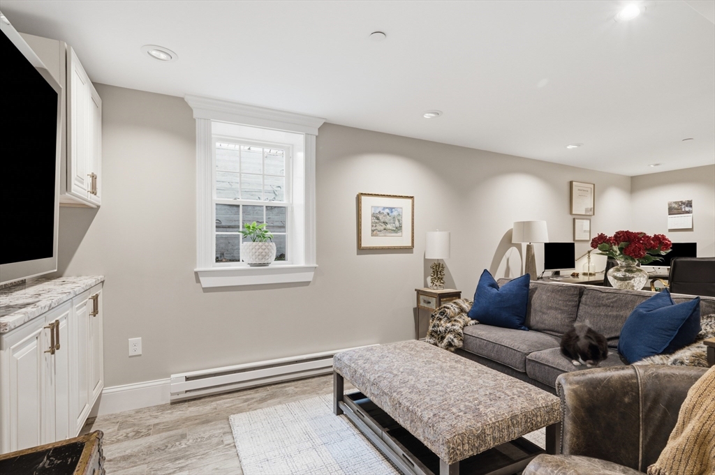 106 Bridge St # 2