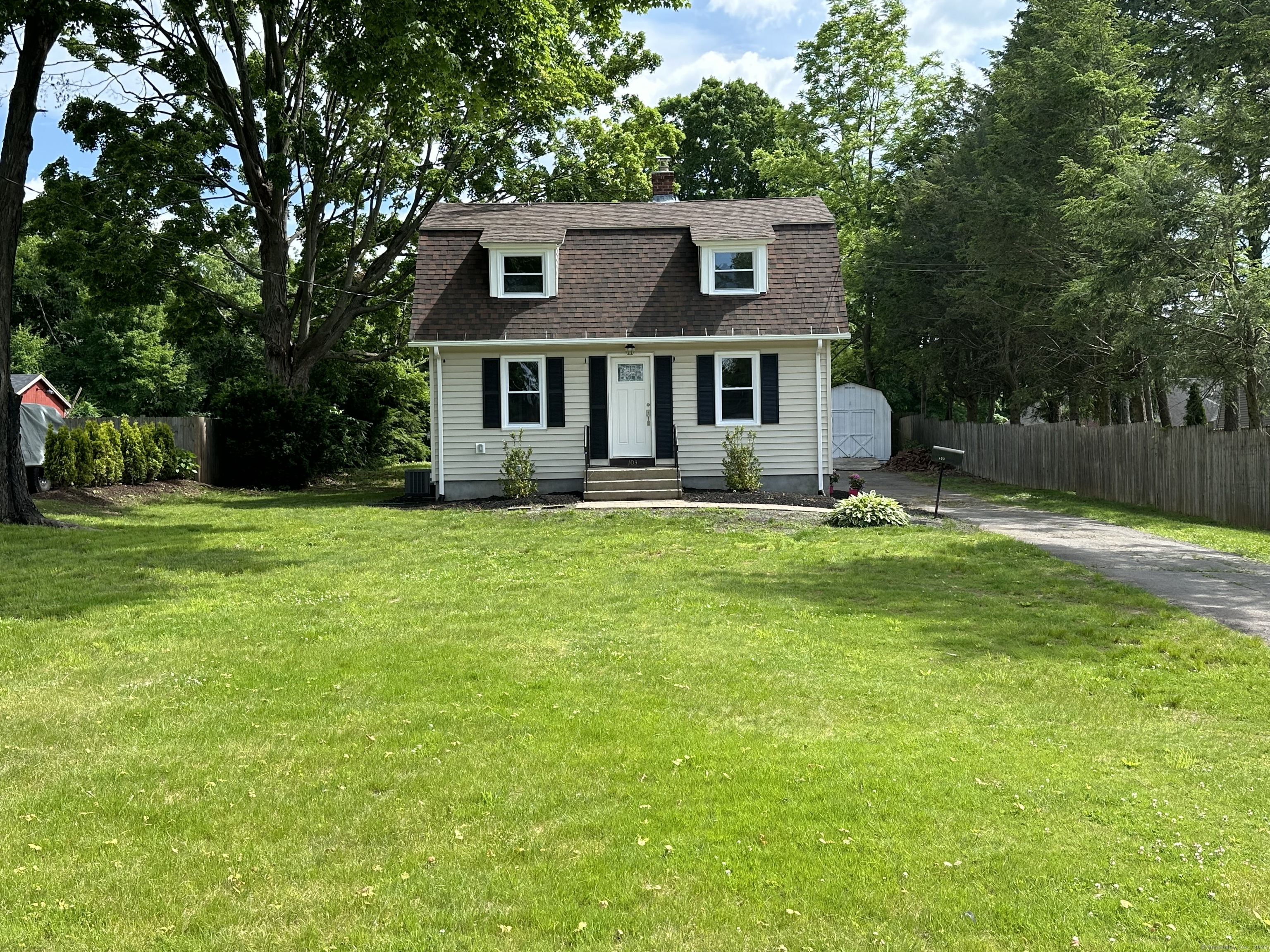 103 East Robbins Avenue