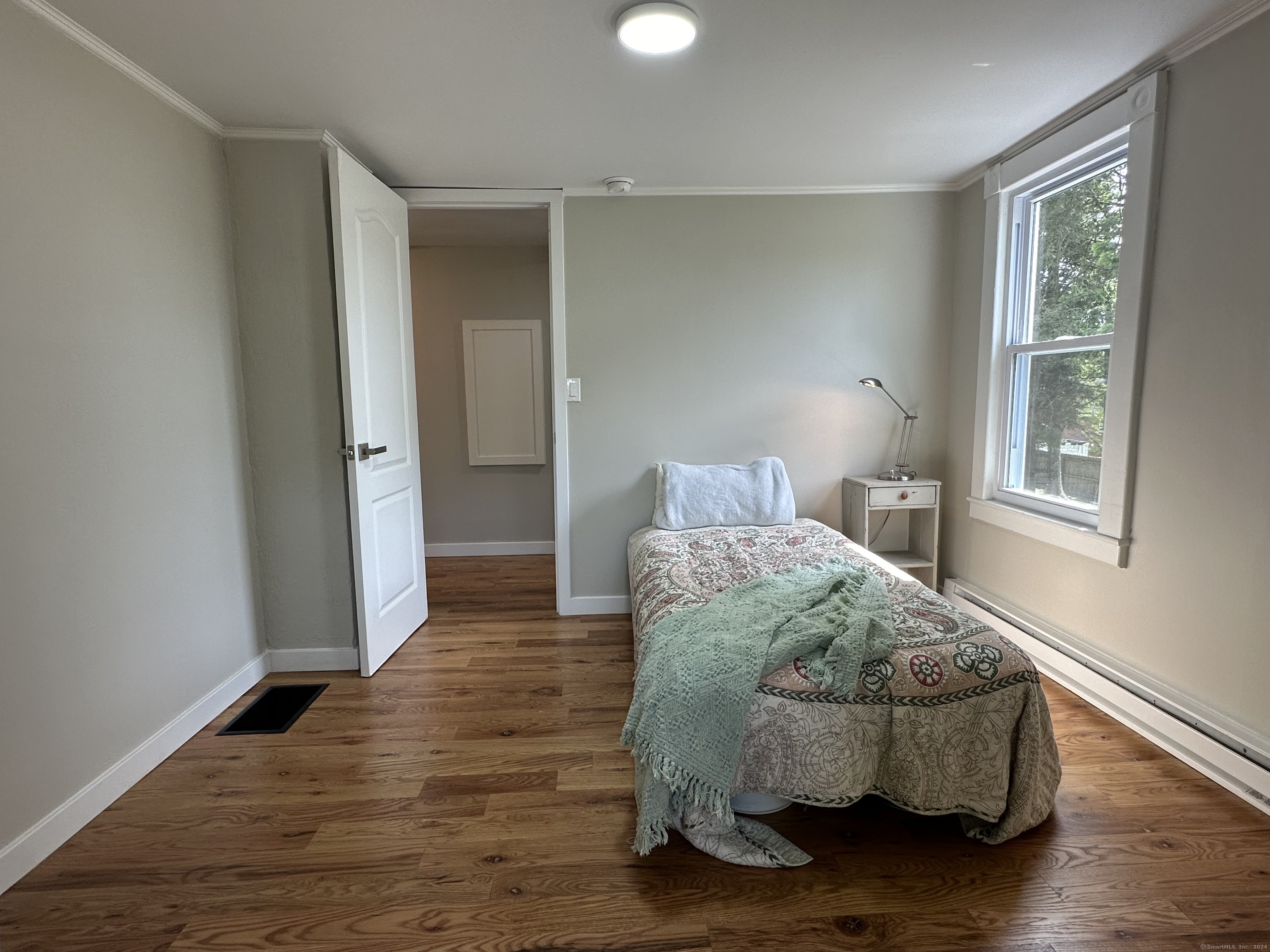 103 East Robbins Avenue