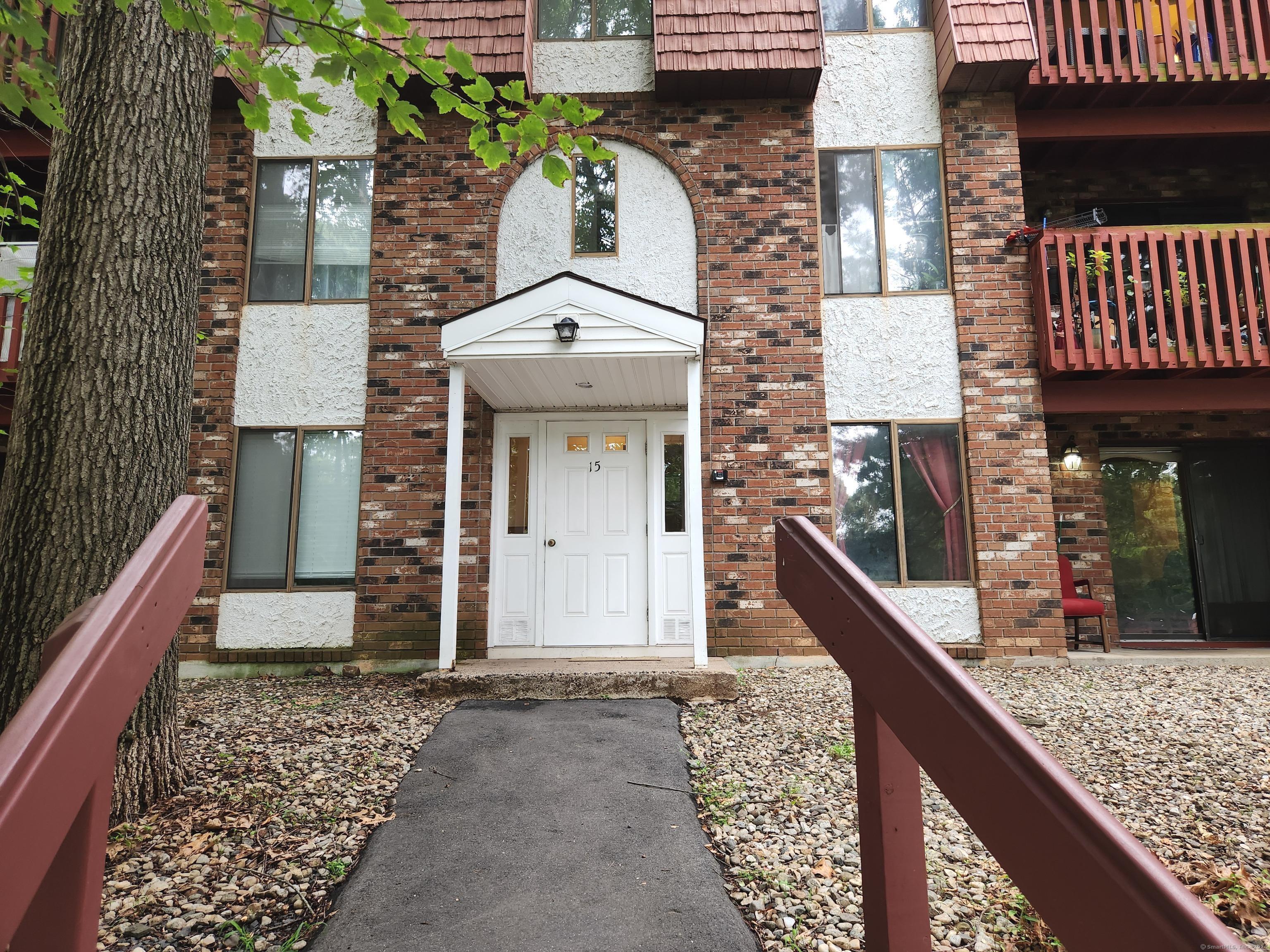 15 Woodsedge Drive APT 6A