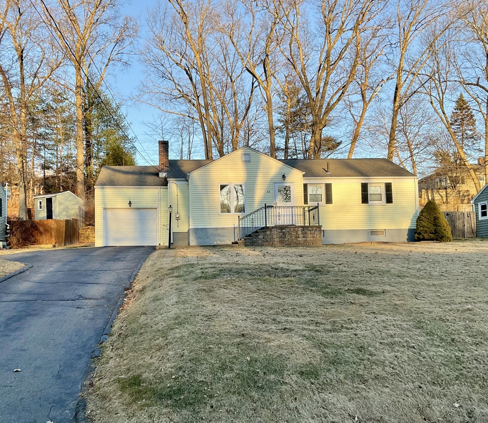 68 Westlook Road